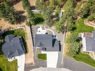 60849 Westview Dr, Nine Mile Falls, WA 99026