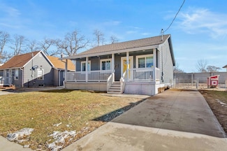 1615 E 21st St, Des Moines, IA 50317