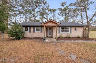 118 Kings Ct, Wilmington, NC 28411