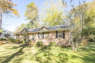 2208 Hickory Rd, Corinth, MS 38834