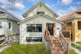 2705 Cuyler Ave, Berwyn, IL 60402