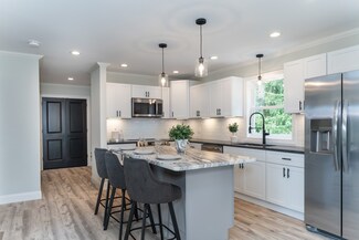 43 Fuller Rd, Palmer, MA 01069