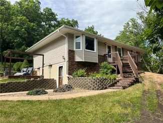 2331 152nd St, Winterset, IA 50273
