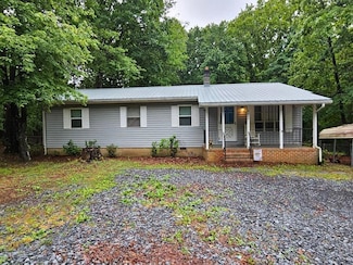 2626 Troublesome Creek Rd, Dillwyn, VA 23936