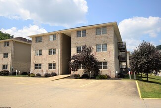 421 Creekside Dr, Morgantown, WV 26508