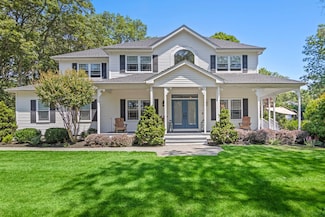 2 William St, East Setauket, NY 11733