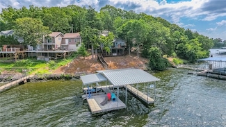 35 Port Bagnell Rd W, Eldon, MO 65026