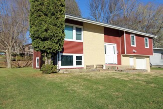 790 W Parkview Dr, Richland Center, WI 53581