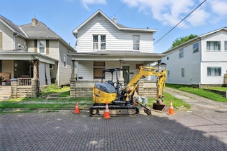 14 E Oak St, Newark, OH 43055