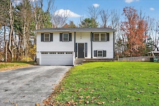 12 Kristan Dr, Ballston Spa, NY 12020