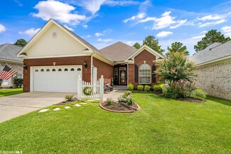 137 Club Dr, Fairhope, AL 36532