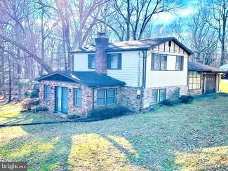 9811 Croom Rd, Upper Marlboro, MD 20772