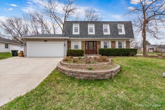 4126 Crimson Dr, Hoffman Estates, IL 60192