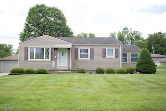 430 W Harvey St, Struthers, OH 44471