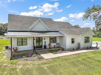 1560 NE 17th St, Sumterville, FL 33585