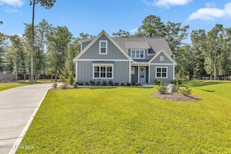 233 Hampton Ct, Hampstead, NC 28443