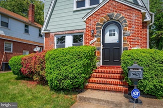 3902 Biddison Ln, Baltimore, MD 21206