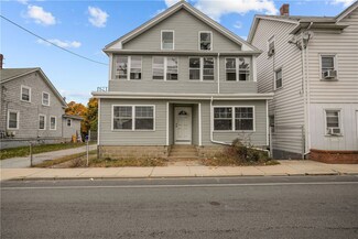 22 Wakefield St, West Warwick, RI 02893