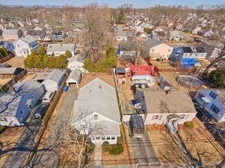 116 Merida St, Springfield, MA 01104