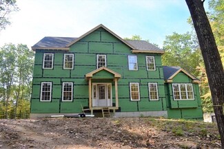 20 Sheffield St, Pepperell, MA 01463