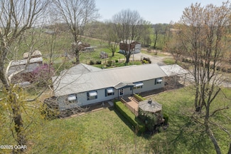 17941 Unicorn Rd, Stark City, MO 64866