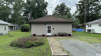 1208 E 5th St, West Frankfort, IL 62896