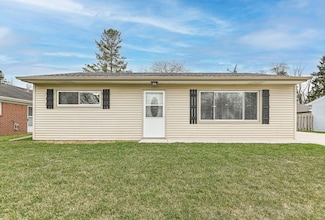 1112 N Ohio St, Mount Pleasant, WI 53405