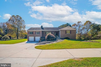6827 Old Solomons Island Rd, Friendship, MD 20758