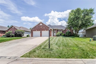 4625 Wisteria Dr, Alton, IL 62002
