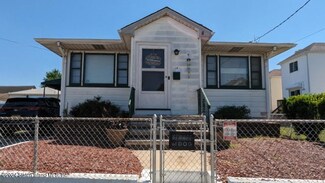 14 Brabant St, Staten Island, NY 10303
