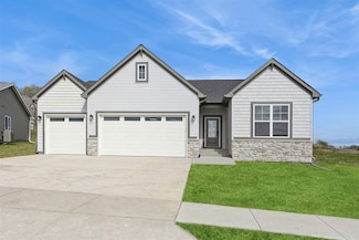 247 Eversull Ln, Iowa City, IA 52245