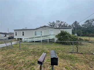 2451 Stanton St, Auburndale, FL 33823