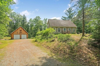 136 Stone Bridge Rd, Wilmot, NH 03287
