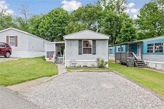 8015 Mercury Dr, Aliquippa, PA 15001