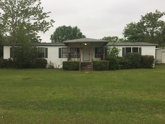 8117 Delta Dr, Milton, FL 32583