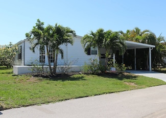 5688 Halifax Dr, Sarasota, FL 34233