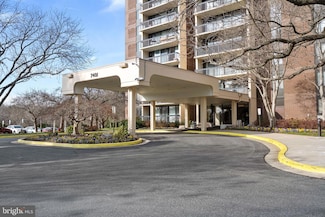 7401 Westlake Terrace Unit 409, Bethesda, MD 20817