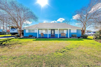 415 N Cedar St, Lockport, LA 70374
