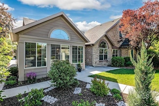 1520 N Mckinney Ln, Boise, ID 83704