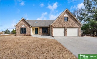 12607 S 68th Ave, Papillion, NE 68133