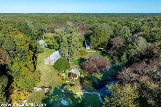 15 Crowell Rd, West Tisbury, MA 02575