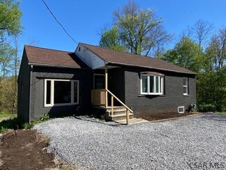 114 Dobson Dr, Johnstown, PA 15904