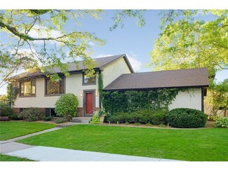 304 2nd St NE, Minneapolis, MN 55413