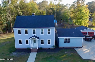 2443 Creekside Rd, Kinston, NC 28504