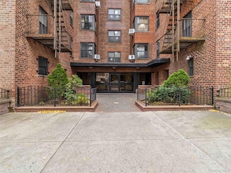 90-10 32nd Ave Unit 305, East Elmhurst, NY 11369