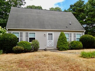 107 Valley Bars Rd, Buzzards Bay, MA 02532