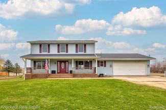 3353 Murphy Lake Rd, Millington, MI 48746