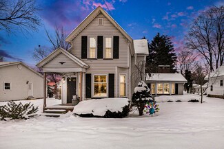 235 S Peck St, Zeeland, MI 49464