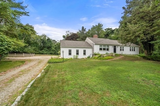 15 Thorwald Place, Yarmouth Port, MA 02675