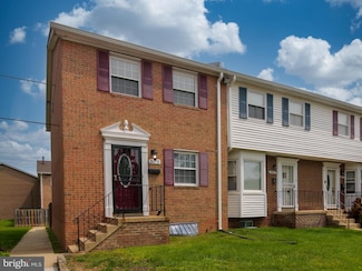 3075 Sunset Ln, Suitland, MD 20746
